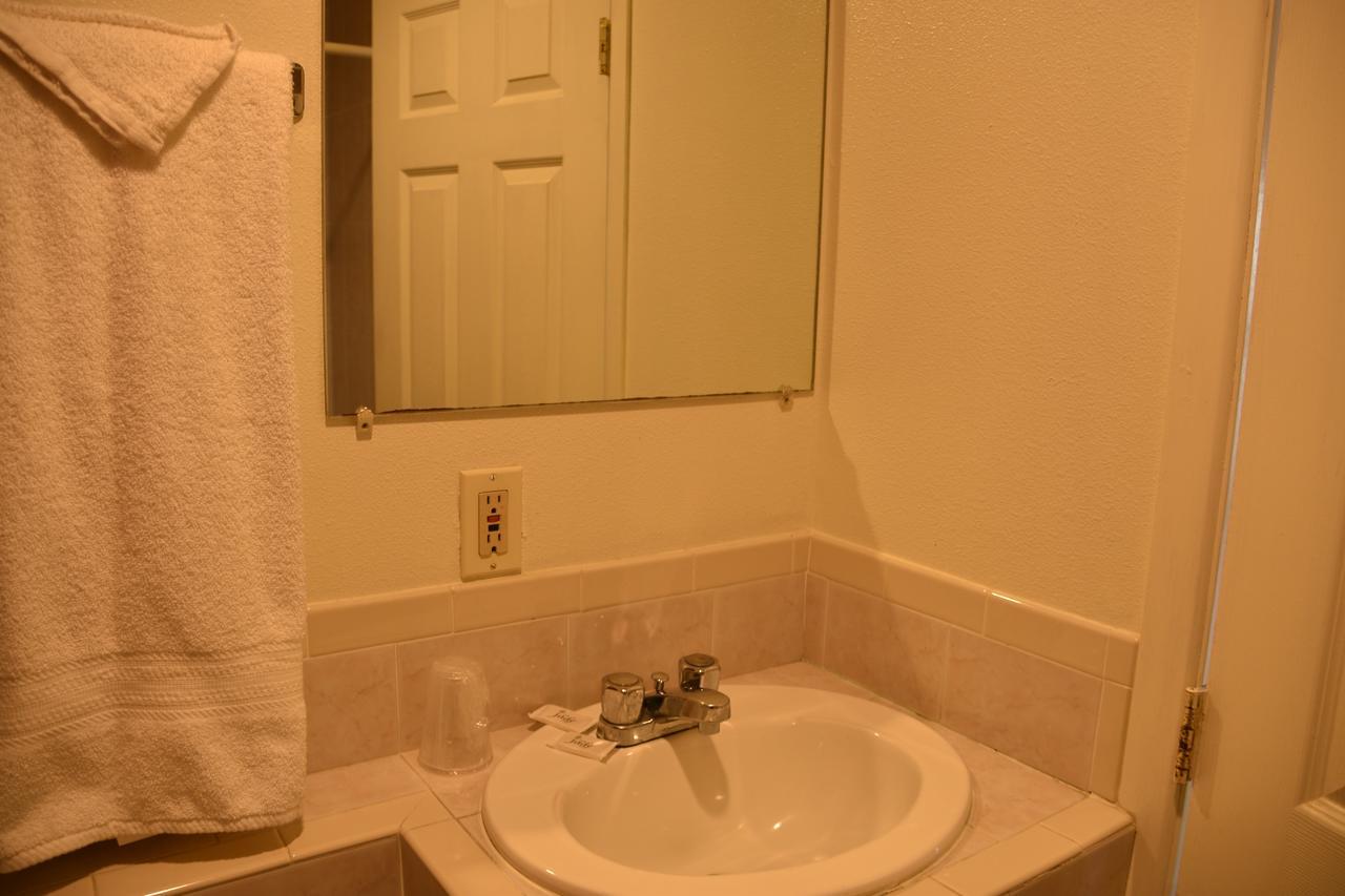 צ'ולה ויסטה Baycities Motel מראה חיצוני תמונה