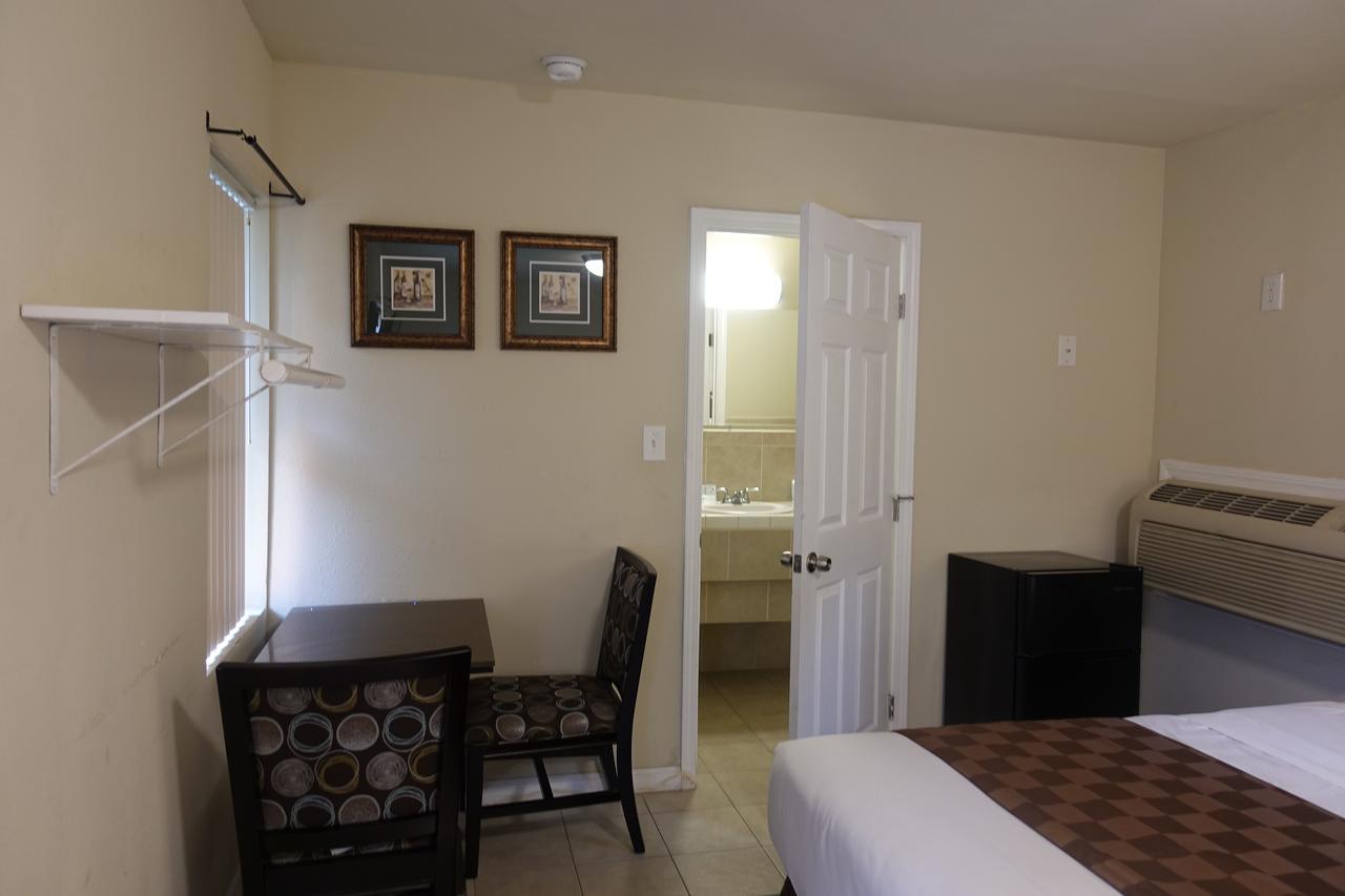 צ'ולה ויסטה Baycities Motel מראה חיצוני תמונה